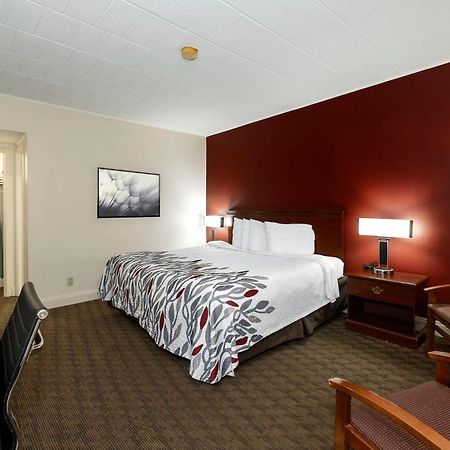 Red Roof Inn & Suites הייזלטון מראה חיצוני תמונה
