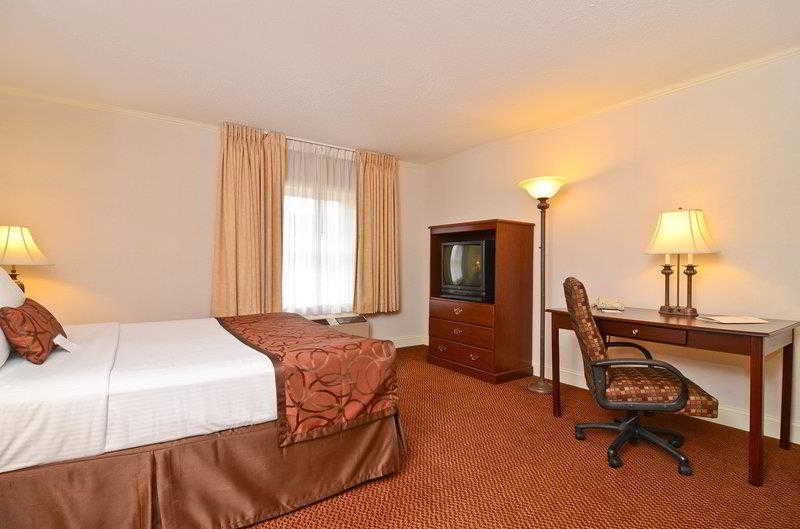 Red Roof Inn & Suites הייזלטון חדר תמונה