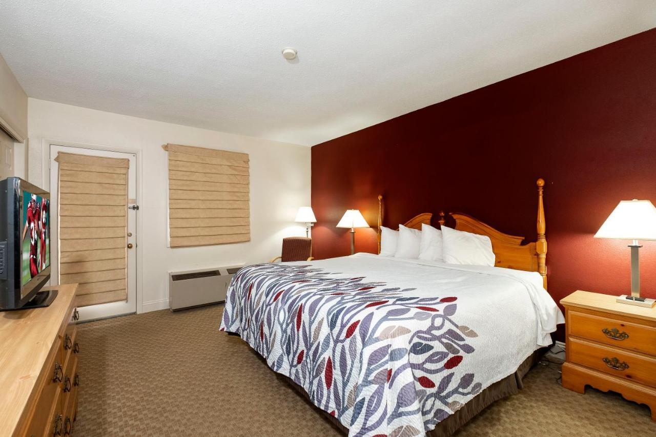Red Roof Inn & Suites הייזלטון מראה חיצוני תמונה