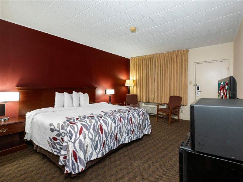 Red Roof Inn & Suites הייזלטון מראה חיצוני תמונה
