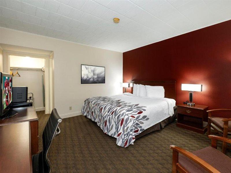 Red Roof Inn & Suites הייזלטון מראה חיצוני תמונה