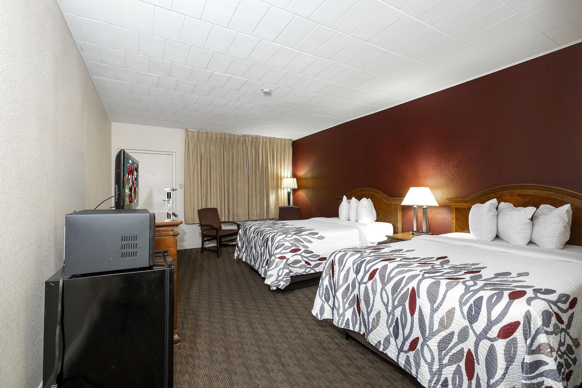 Red Roof Inn & Suites הייזלטון מראה חיצוני תמונה