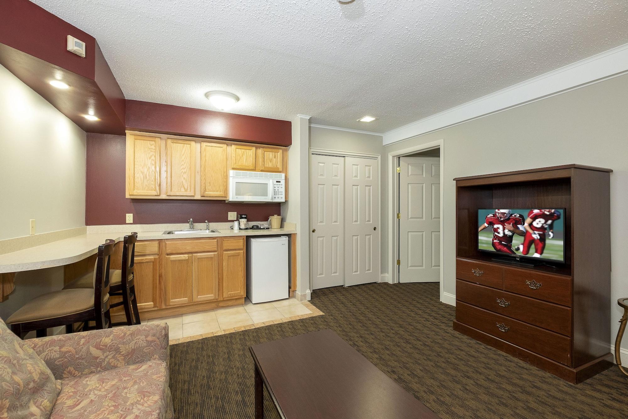 Red Roof Inn & Suites הייזלטון מראה חיצוני תמונה