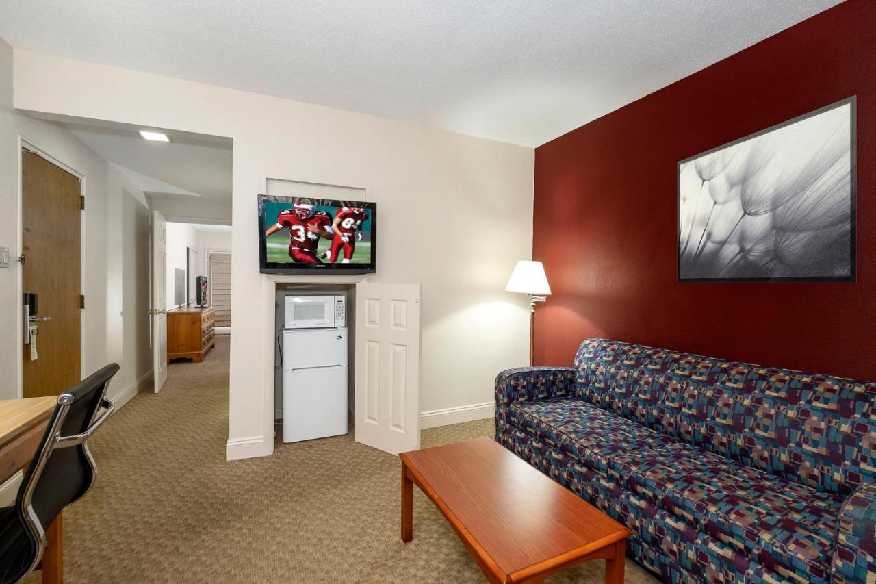 Red Roof Inn & Suites הייזלטון מראה חיצוני תמונה