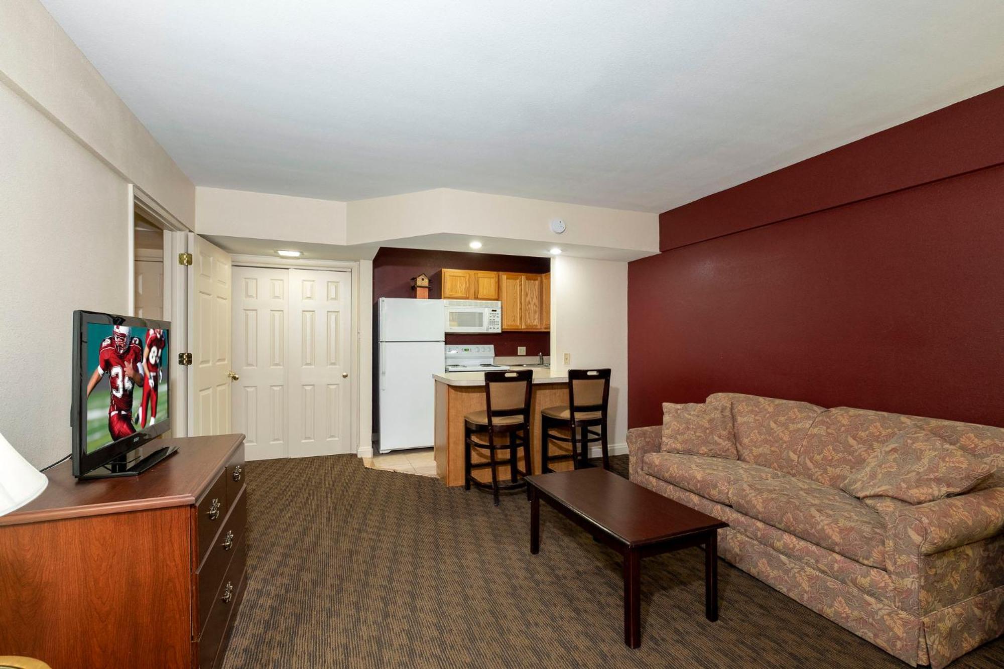 Red Roof Inn & Suites הייזלטון מראה חיצוני תמונה