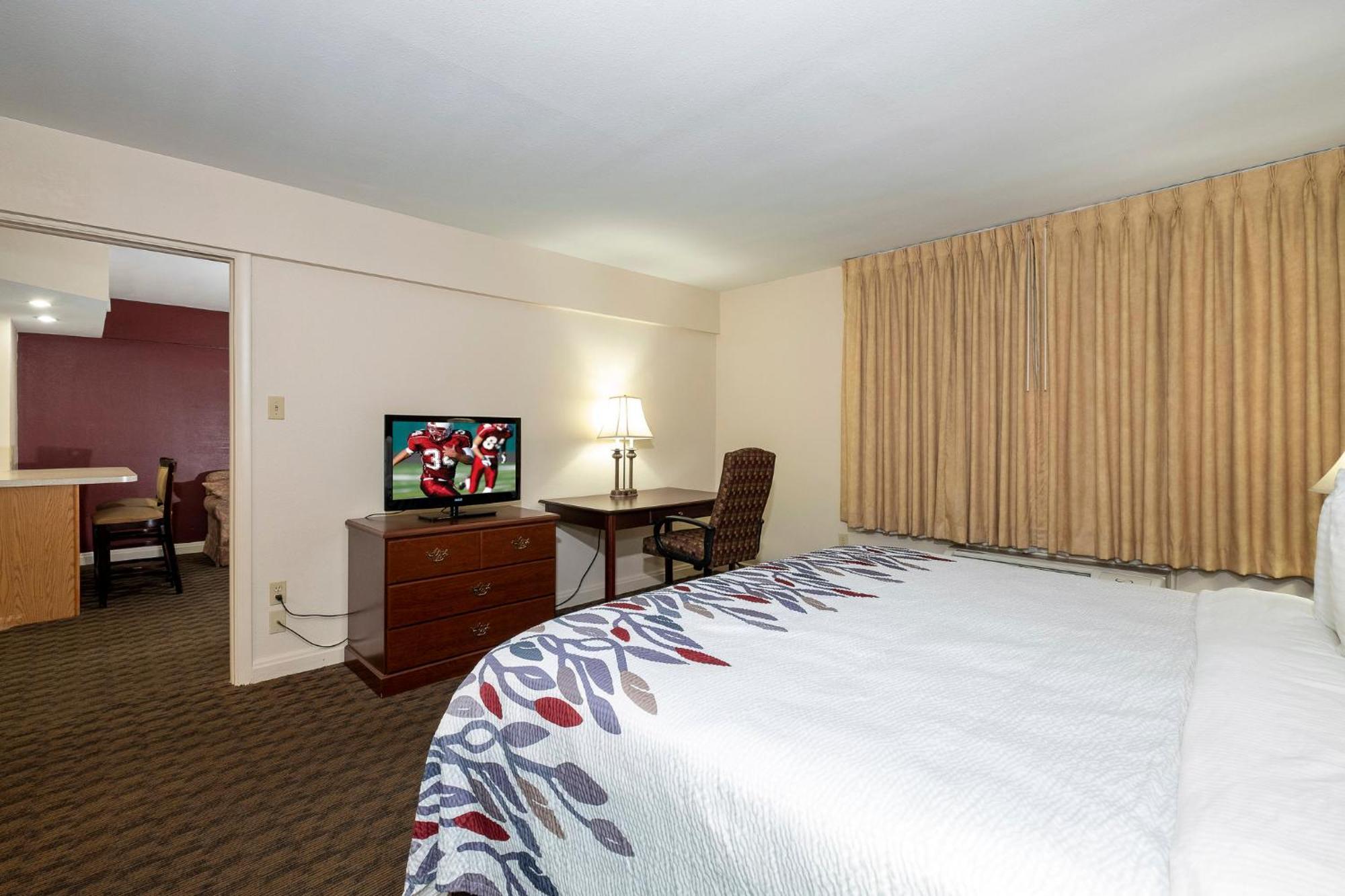 Red Roof Inn & Suites הייזלטון מראה חיצוני תמונה