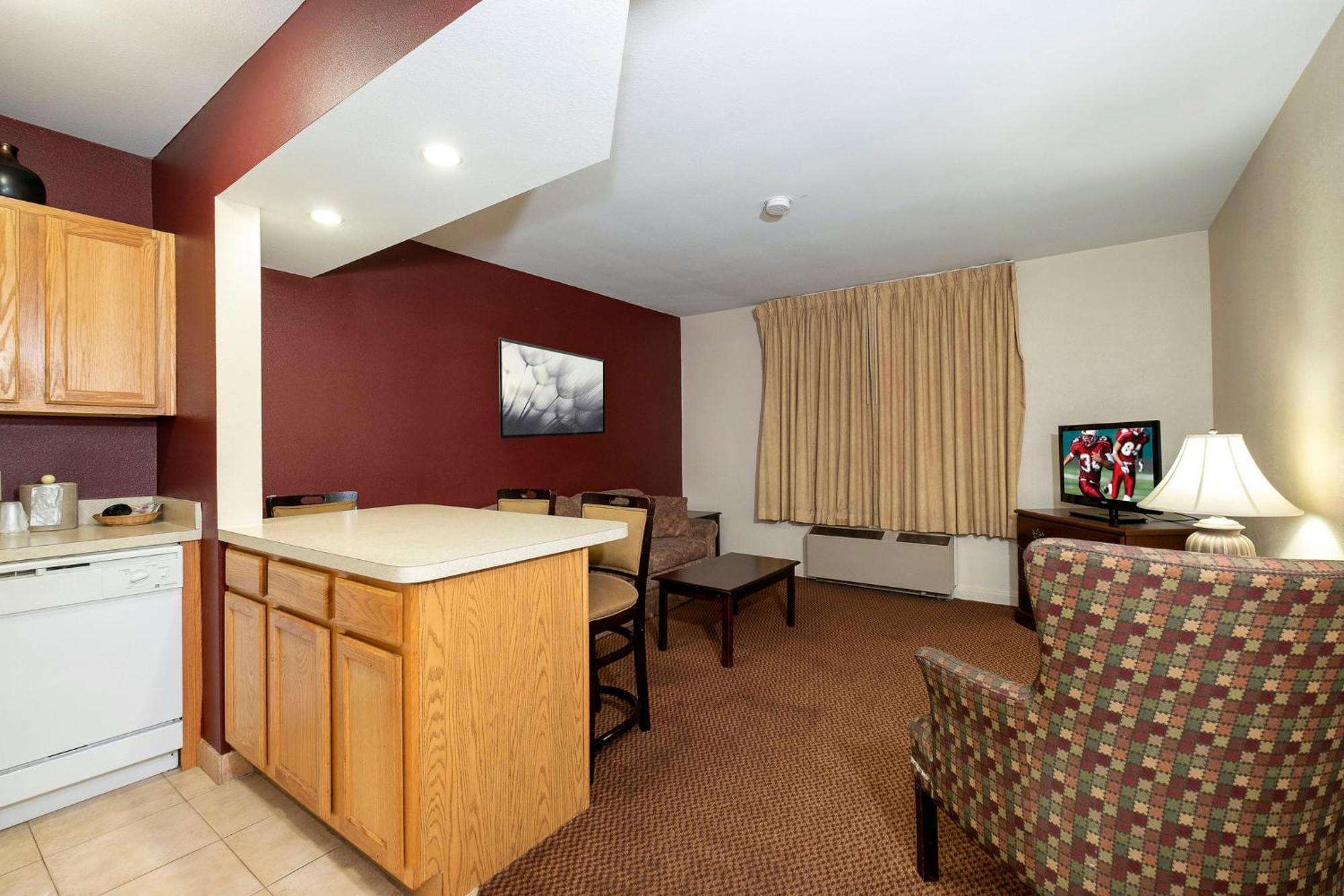 Red Roof Inn & Suites הייזלטון מראה חיצוני תמונה