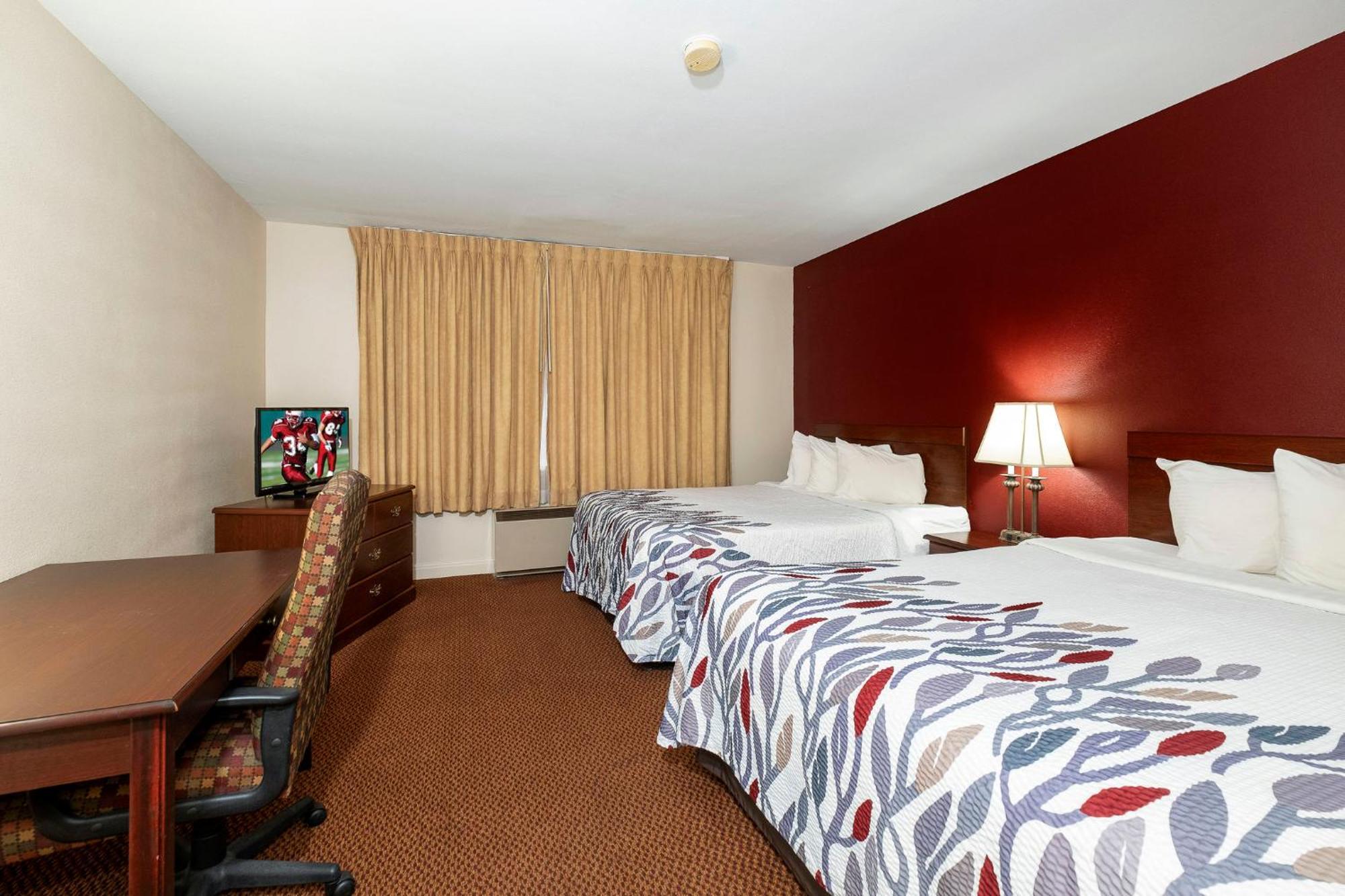 Red Roof Inn & Suites הייזלטון מראה חיצוני תמונה