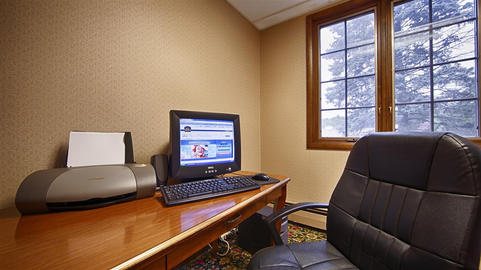 Red Roof Inn & Suites הייזלטון מראה חיצוני תמונה